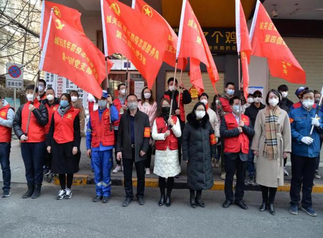 城關(guān)區(qū)新時代文明實踐志愿服務隊助力抗擊疫情